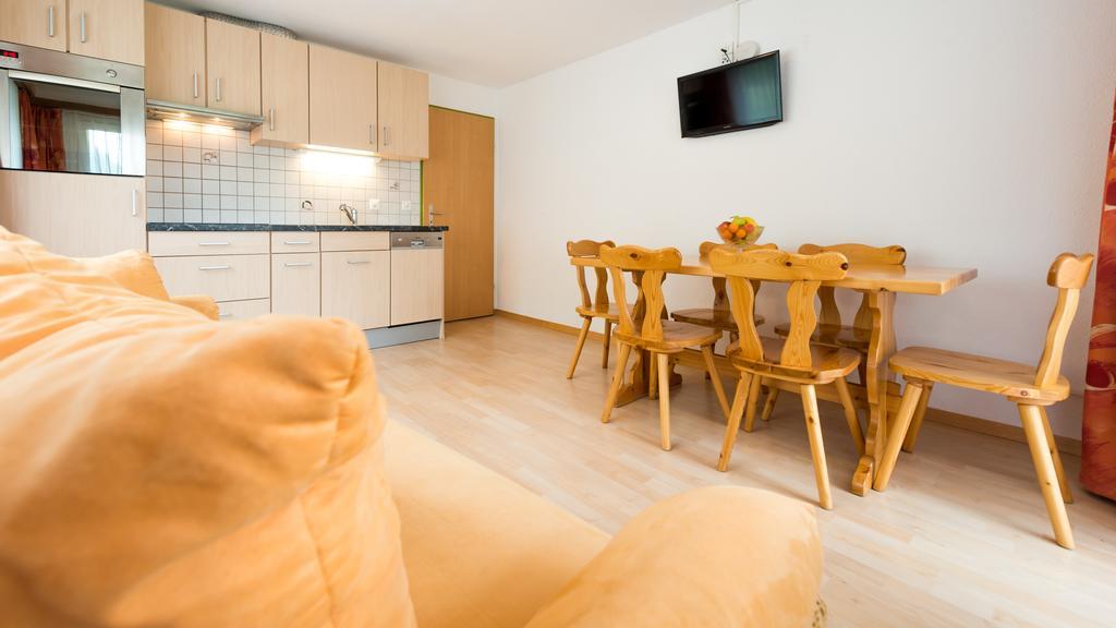 Apartments Atlas Saas-Grund Szoba fotó